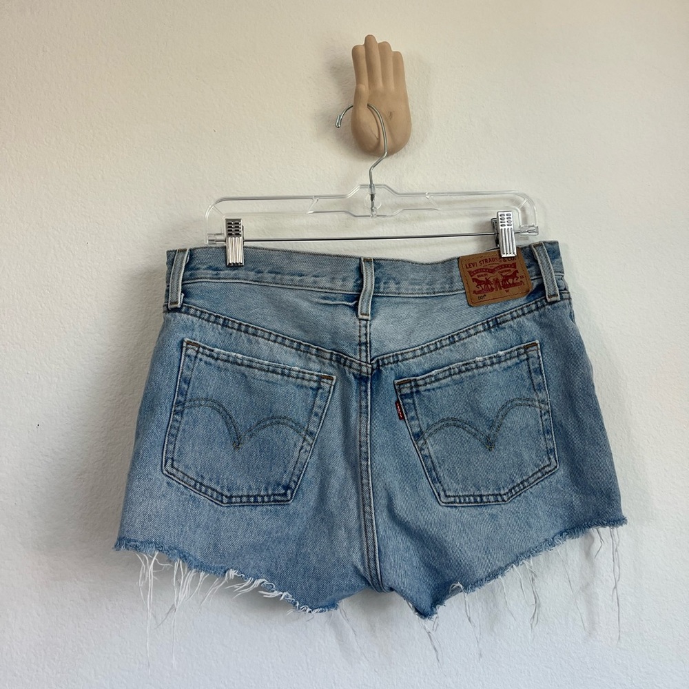 Levi’s 501 light denim cut off shorts 🔹